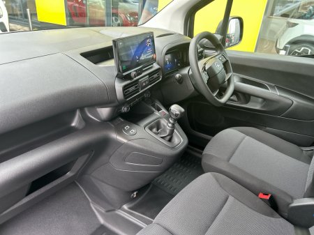 2024 Opel Combo 19 KOMF L1H1-1.5 100PS D