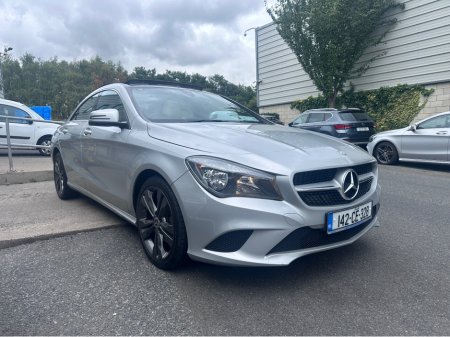 2014 Mercedes-Benz CLA Class 180 URBAN AUTO 4DR