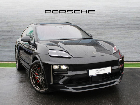 2025 Porsche Macan Turbo Electric €120,000