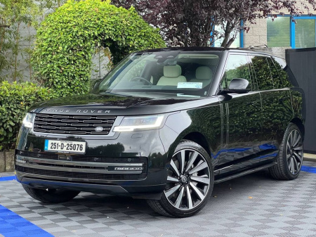 2025 Land Rover Range Rover P460e 3.0 HYBRID // PANORAMIC SUNROOF // MERIDIAN SOUND SYSTEM // ADAPTIVE AIR SUSPENSION // VARIOUS OFF-ROAD DRIVING MODES €158,950