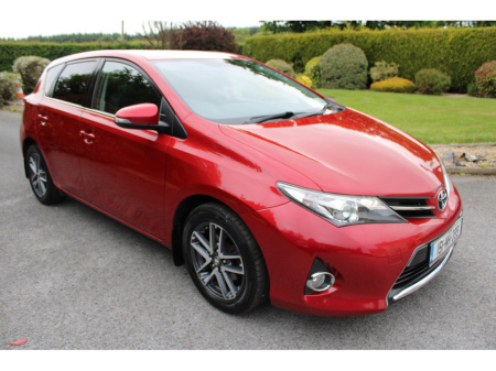 2015 Toyota Auris 1.4 D-4D SOL 4DR €13,195