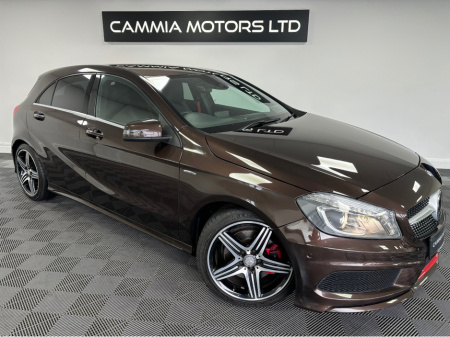 2015 Mercedes-Benz A Class MERCEDES-BENZ A CLASS AMG LINE 250 4-MATIC*ALCANTARA AMG HEATED BUCKET SEATS*