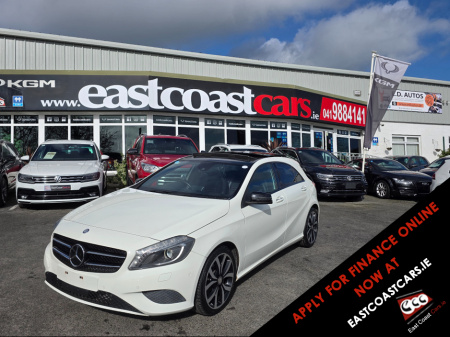 2015 Mercedes-Benz A Class ( 152 ) A180 PAN ROOF SUNROOF NIGHTPACK AMG KIT - REV CAMERA / HI SPEC / - LOW ROAD TAX BAND / SIMI DEALER