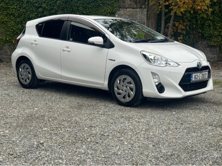 2016 Toyota Aqua 1.5 Hybrid Auto