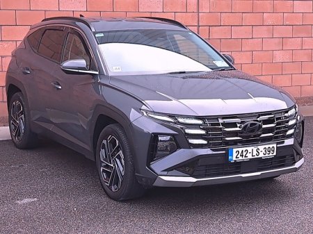 2024 Hyundai Tucson Executive Plus Model Hybrid Automatic.