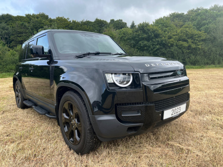 2023 Land Rover Defender  €61,995
