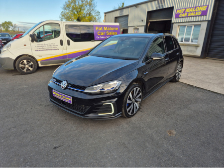 2020 Volkswagen Golf GTE ADVANCE S-A €25,450