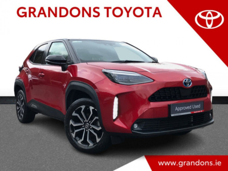 2023 Toyota Yaris Cross LUNA SPORT BI-TONE - LOW MILEAGE - GRANDONS