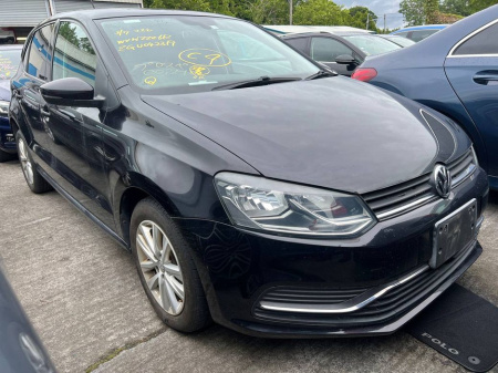 2016 Volkswagen Polo COMFORTLINE 1.2 TSI // FULL SERVICE HISTORY // AIR CONDITIONING // REVERSE CAMERA €12,950