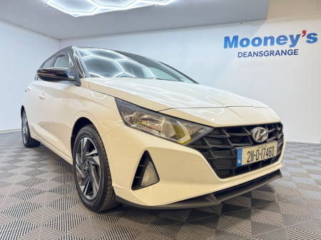 2021 Hyundai i20 1.2 Deluxe Plus 2 Tone Black Roof