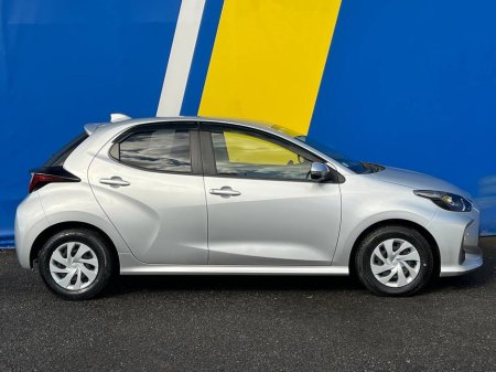 2021 Toyota Yaris 1.5 HYBRID AUTO // ADAPTIVE CRUISE CONTROL // PARKING SENSORS // BLUETOOTH MUSIC €15,450