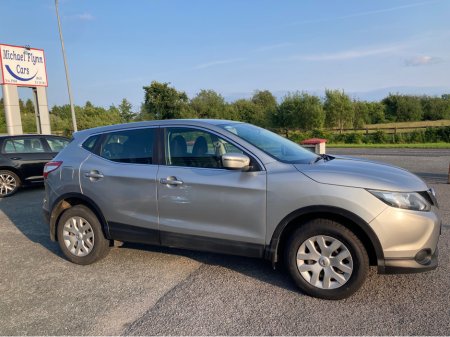 2015 Nissan Qashqai 1.5 DSL XE E6 4DR IRISH FSH 152 €9,950