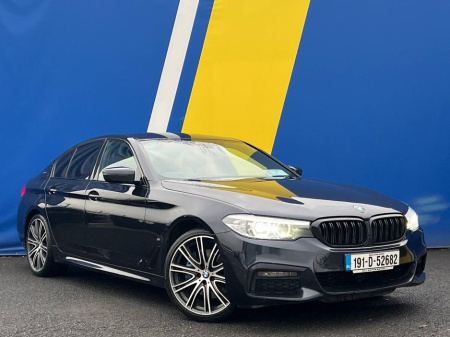 2019 BMW 5 Series 530e M-SPORT 2.0 PLUG-IN HYBRID AUTO // HARMAN/KARDON SOUND SYSTEM // LEATHER HEATED & POWERED SEATS // SAT NAV