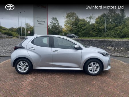 2022 Toyota Yaris YARIS 1.5 LUNA M/D €21,950