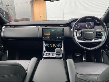 2023 Land Rover Range Rover N1 5 SEAT P440E SE 440PS 5DR €114,995