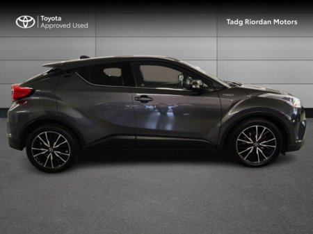 2017 Toyota C-HR SOL HYBRID 4DR AUTO €20,950