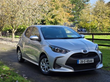 2021 Toyota Yaris 1.5 Hybrid 5Dr Luna