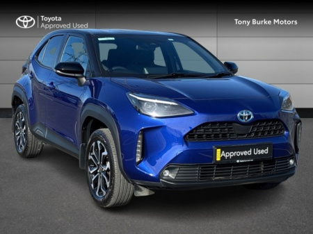 2022 Toyota Yaris CROSS LunaSport - 1.5 Hybrid - BiTone - Stunning Car - Automatic - 1 Owner - FSH@TBM // Front Electric Windows // Rear Electric Windows // Electric Mirrors // Finger Tip Stereo Controls // Apple Carpl