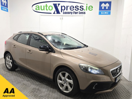 2014 Volvo V40 1.6 T4 Cross Country Automatic, Reversing camera