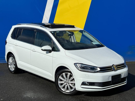2018 Volkswagen Touran HIGHLINE 1.4 TSI 7-SEATER AUTO // TILT & SLIDE PAN ROOF // FULL SERVICE HISTORY // ADAPTIVE CRUISE CONTROL // APPLE CARPLAY/ANDROID AUTO €25,900