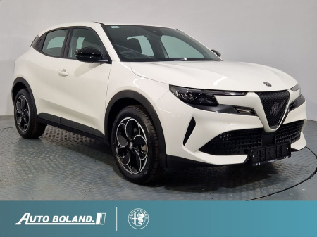 2025 Alfa Romeo Junior Elettrica 156hp