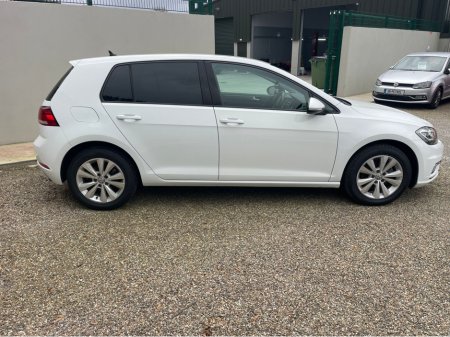 2017 Volkswagen Golf 1.2 auto comfortline €16,500