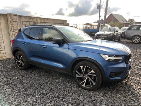 2021 Volvo XC40 R-DESIGN T4