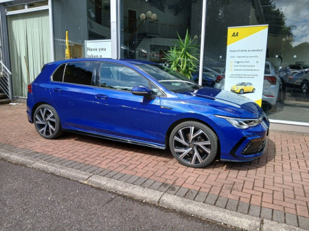 2022 Volkswagen Golf 1.5 TSI 130HP R-Line, Lapiz Blue. €28,950