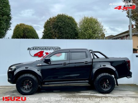 2025 Isuzu D-MAX ARCTIC TRUCK AT35 ONYX BLACK €71,900