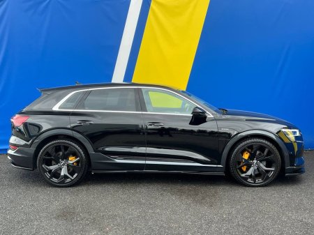 2021 Audi e-tron 50 QUATTRO // ADAPTIVE AIR SUSPENSION // RS-PERFORMANCE // LEATHER POWERED & HEATED SEATS €33,900