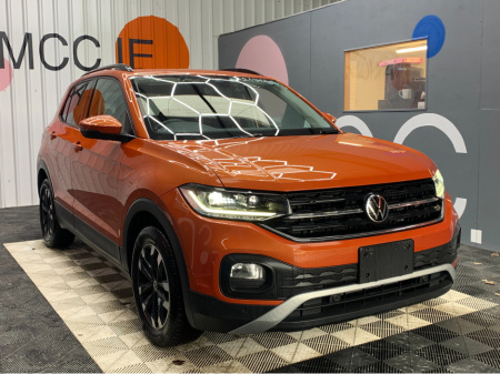 2022 Volkswagen T-Cross TSI ACTIVE / 7k KMs / Adaptive Cruise Control, Reverse Camera & More