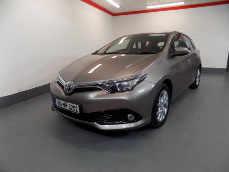 2016 Toyota Auris 1.2T 5DR LUNA 4DR €13,950
