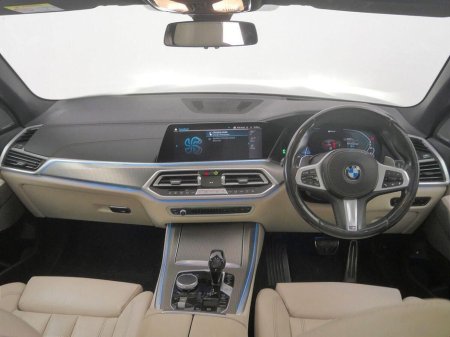 2021 BMW X5 xDrive45e M Sport €65,400