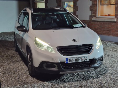 2014 Peugeot 2008 Active Ecomatique Model 1.6 Diesel 92 BHP with Panomaric sunroof