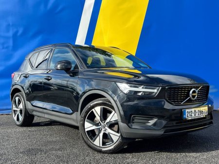 2021 Volvo XC40 R-DESIGN T4 RECHARGE 1.5 HYBRID // LEATHER/ALCANTARA R-DESIGN INTERIOR // MULTIMEDIA DISPLAY // R-DESIGN DIAMOND CUT ALLOYS