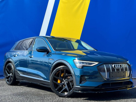 2021 Audi e-tron 50 QUATTRO // RS-PERFORMANCE PACK // LEATHER INTERIOR // ADAPTIVE AIR SUSPENSION // NEW 22
