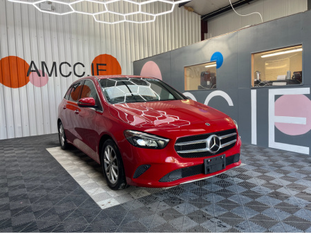 2019 Mercedes-Benz B Class B180 AUTOMATIC 1.3 PETROL / 61k KMs / HEATED SEATS , REVERSE CAMERA & MORE