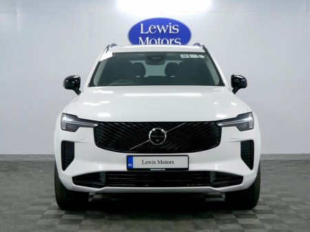 2025 Volvo XC90  €89,950