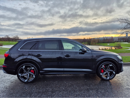 2020 Audi Q7 2020 AUDI Q7 55 TFSI QUATTRO SLINE BLACK EDITION