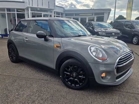 2017 MINI Cooper D 