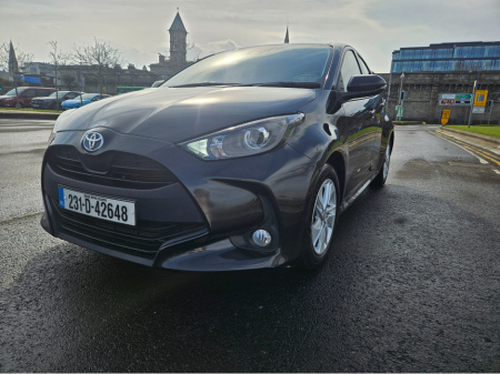 2023 Toyota Yaris 1.5 HYBRID LUNA 4DR AUTO €23,450