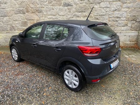 2023 Dacia Sandero COMFORT TCE 90 MY21.5 5DR**//**REVERSE CAMERA**//**BLUETOOTH**//**KEYLESS START**//**MANUFACTURERS WARRANTY**//**CHARCOAL GREY**//*€190 ROAD TAX**//**TRADE IN ACCEPTED! €14,450