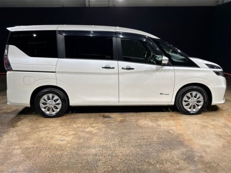 2017 Nissan Serena 2.0 HYBRID X V SELECTION - AUTOMATIC - 8 SEATER - REVERSE CAMERA - ELECTRIC DOORS - 360 REVERSE CAMERA €18,950