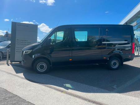 2025 Mercedes-Benz Sprinter 319 MWB LOW ROOF