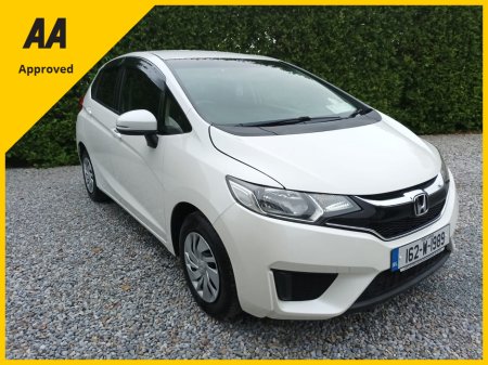 2016 Honda Jazz 1.3 PETROL AUTOMATIC ONLY 52,590kms HI SPEC CLIMATE CONTROL AIR CON TOUCH SCREEN MULTIMEDIA SYSTEM WITH ANDROID AUTO & APPLE CAR PLAY FACTORY IMMOBILISER KEYLESS ENTRY