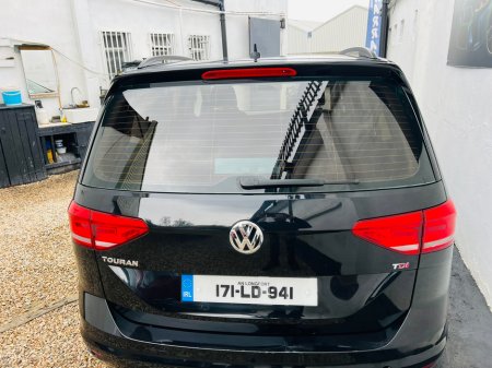 2017 Volkswagen Touran  €8,950