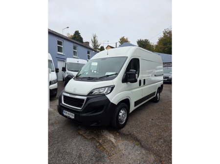 2021 Peugeot Boxer 333 L2 H2 2.2 BLUE HDI 1 140 6.2 €19,950