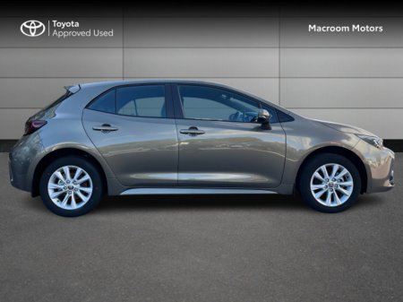 2025 Toyota Corolla BLACK FRIDAY SALE! €32,500