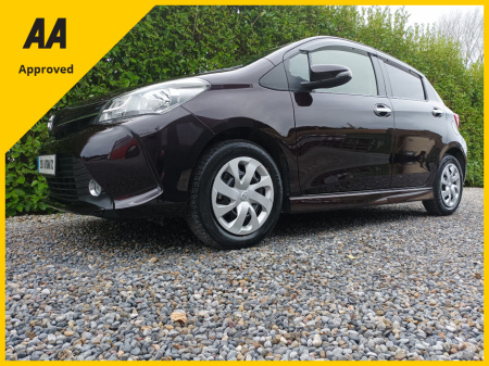 2015 Toyota Yaris 1.3 AUTOMATIC CONTRASTING VELOUR INTERIOR REMOTE. CENTRAL LOCKING PROXIMITY KEYS REVERSE CAMERA LARGE TOUCH SCREEN MULTIMEDIA SYSTEM STOP START FULLY SERVICED 4 NEW TYRES 2 YEARS NCT 6 MONTHS ROAD TAX €12,695