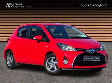 2017 Toyota Yaris HYBRID ICON // REAR CAMERA // SAT-NAV // BLUETOOTH // AIR CON // FULL WARRANTY